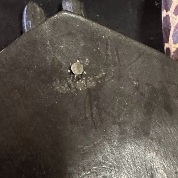 Beautiful Hand carved Wooden Giraffe Wall Accents/Decor MADE in Kenya - Picture 5 of 9